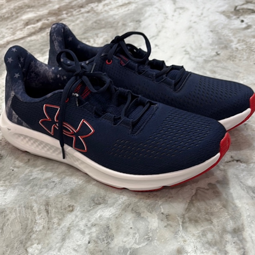 Under Armour Sneakers